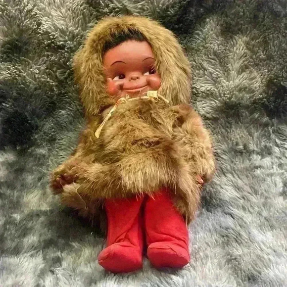 VTG INDIGENOUS DOLL WITH REAL  FUR - Picture 7 of 15
